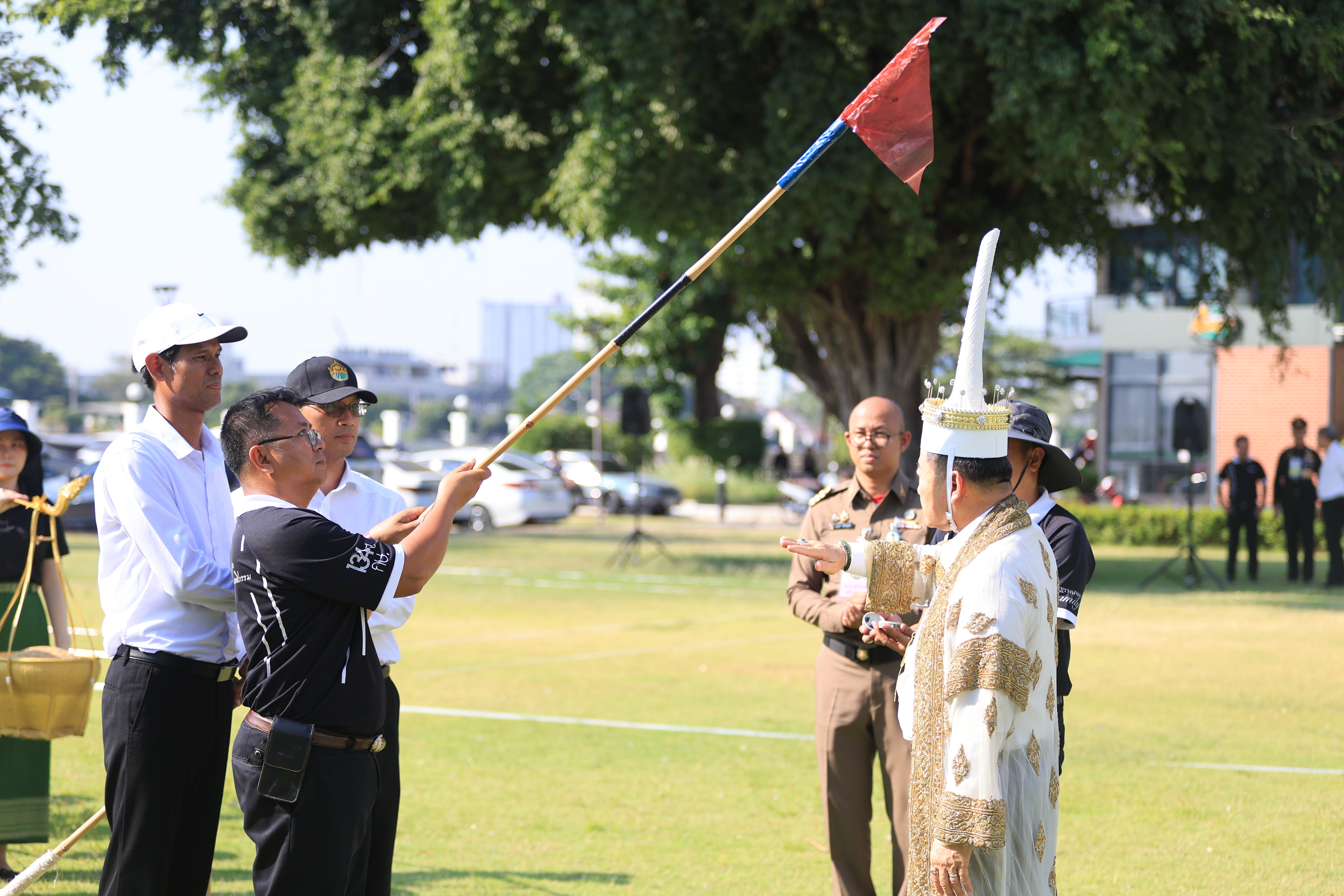 title - ส.ป.ก. ร่วมฝึกซ้อมริ้วขบวนอิสริยยศ ในพระราชพิธีพืชมงคลจรดพระนังคัลแรกนาขวัญ ประจำปี 2569 (ซ้อมกรณีพิเศษ ครั้งที่ 2)